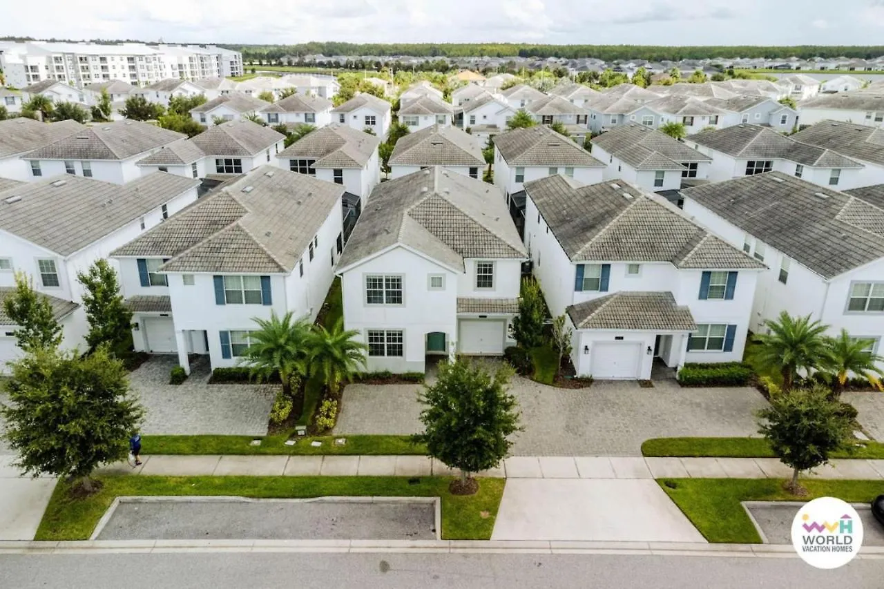 6 Bedroom 5 Bathroom Storey 4770kc Semesterbostad