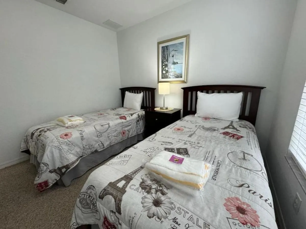 4 Bedroom 3 Bathroom At Seven Dwarfs 8-107 Киссимми