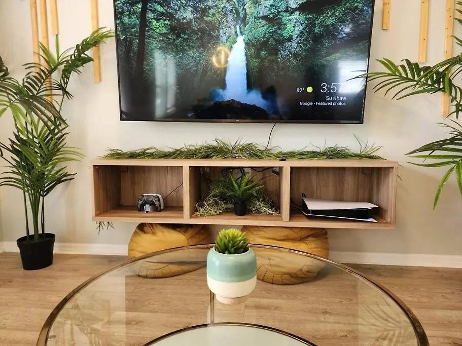Tropical Getaway With Xbox & Ps5 Gaming Paradise