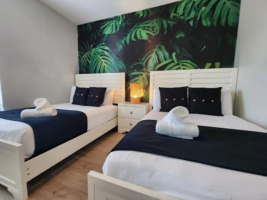 Tropical Getaway With Xbox & Ps5 Gaming Paradise