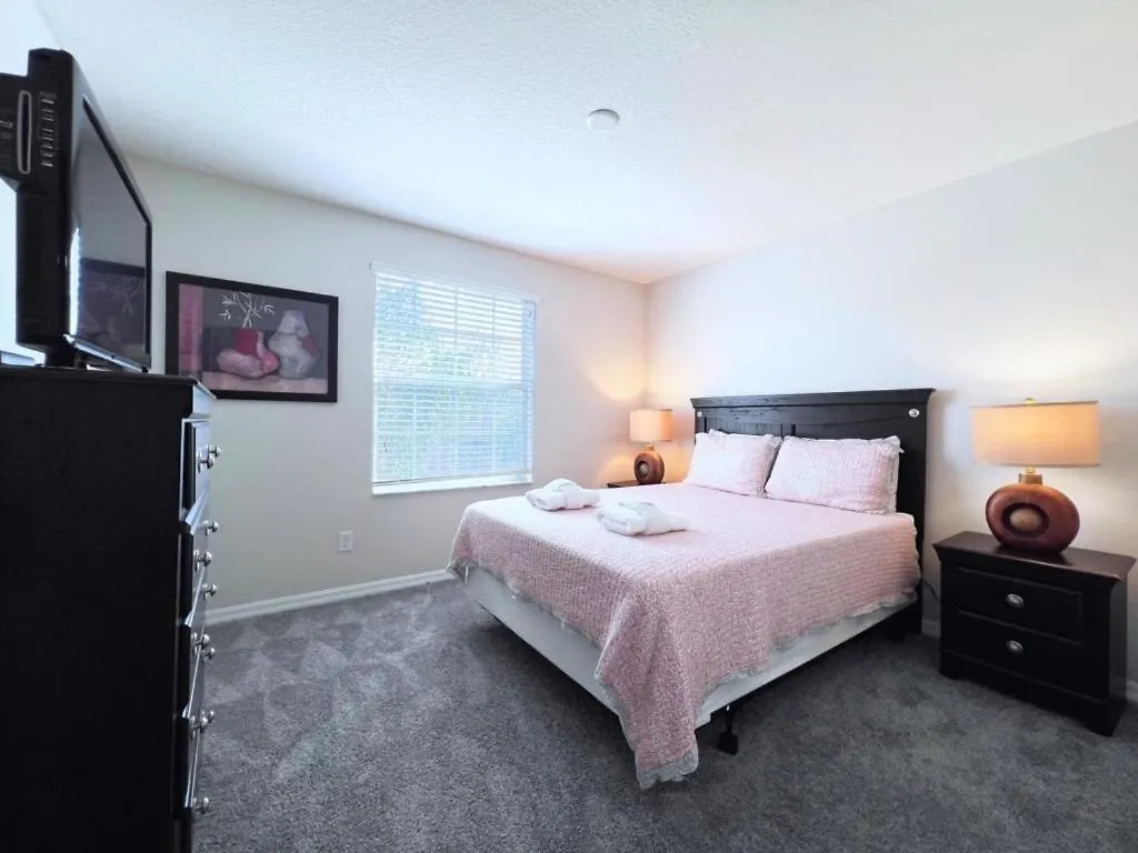 Holiday home Luxurious 6bd Pool Haven Refreshing And Chic-4464n *