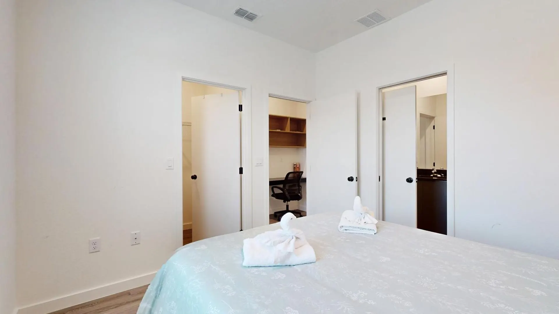 Zen's Vacation Station * Kissimmee