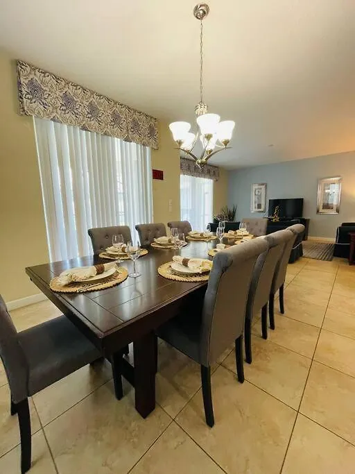 Paradise Palms-amazing 6 Bd Holiday home *