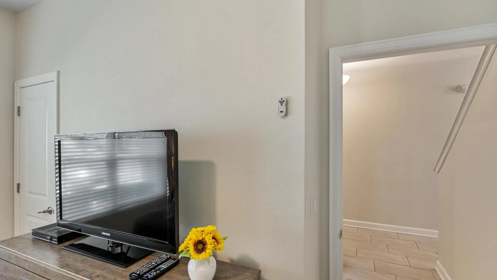 Vakantiehuis Renewed Luxury Townhouse With Private Pool