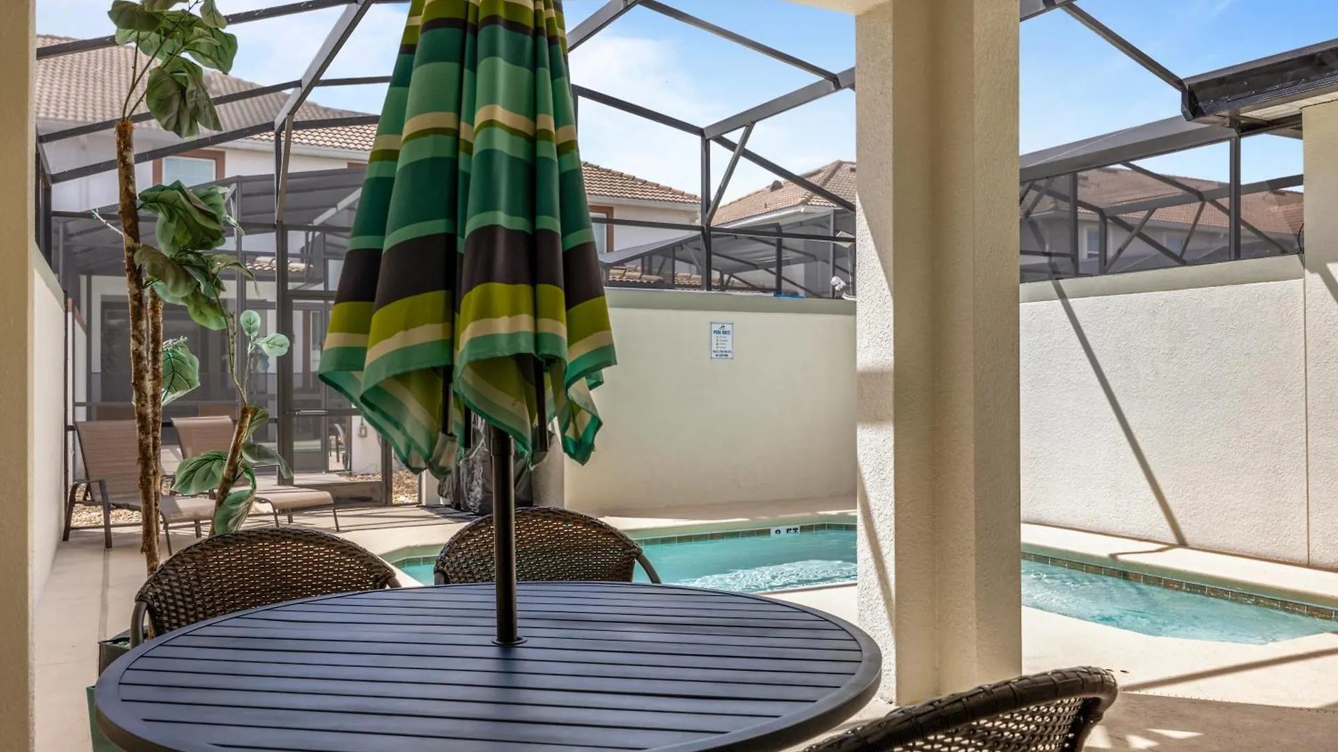Renewed Luxury Townhouse With Private Pool * Kissimmee