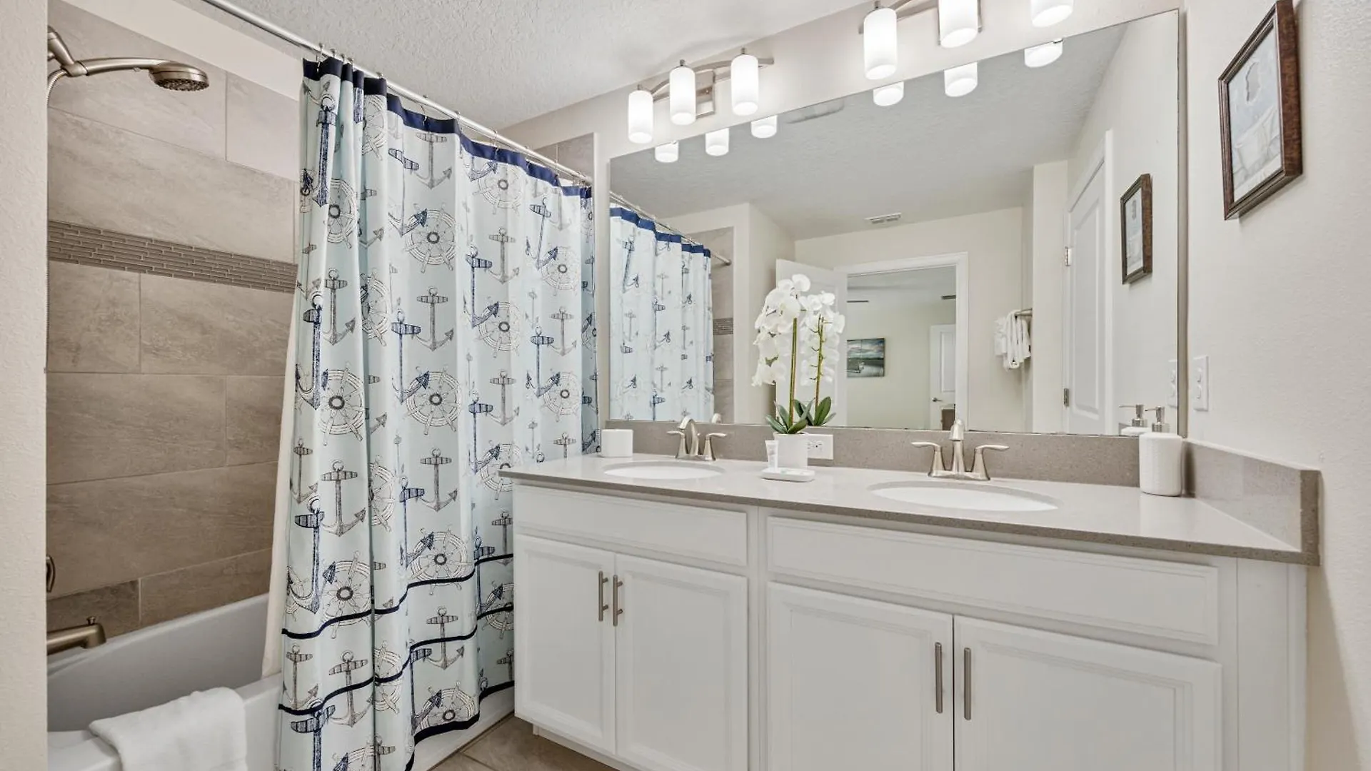 Renewed Luxury Townhouse With Private Pool Kissimmee