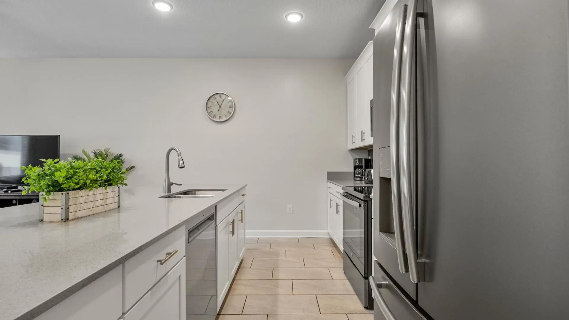 Vakantiehuis Renewed Luxury Townhouse With Private Pool