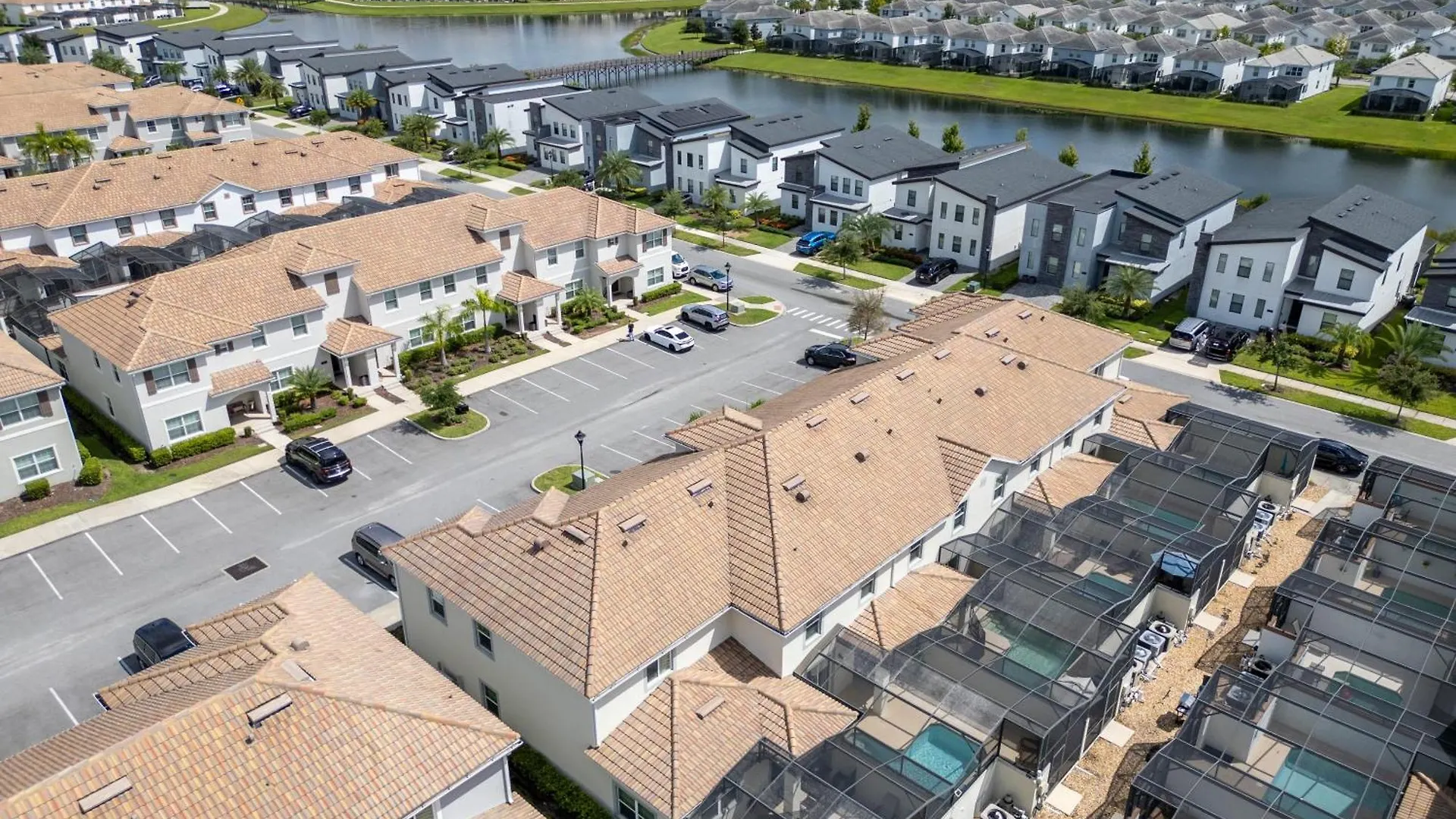 Vakantiehuis Renewed Luxury Townhouse With Private Pool *