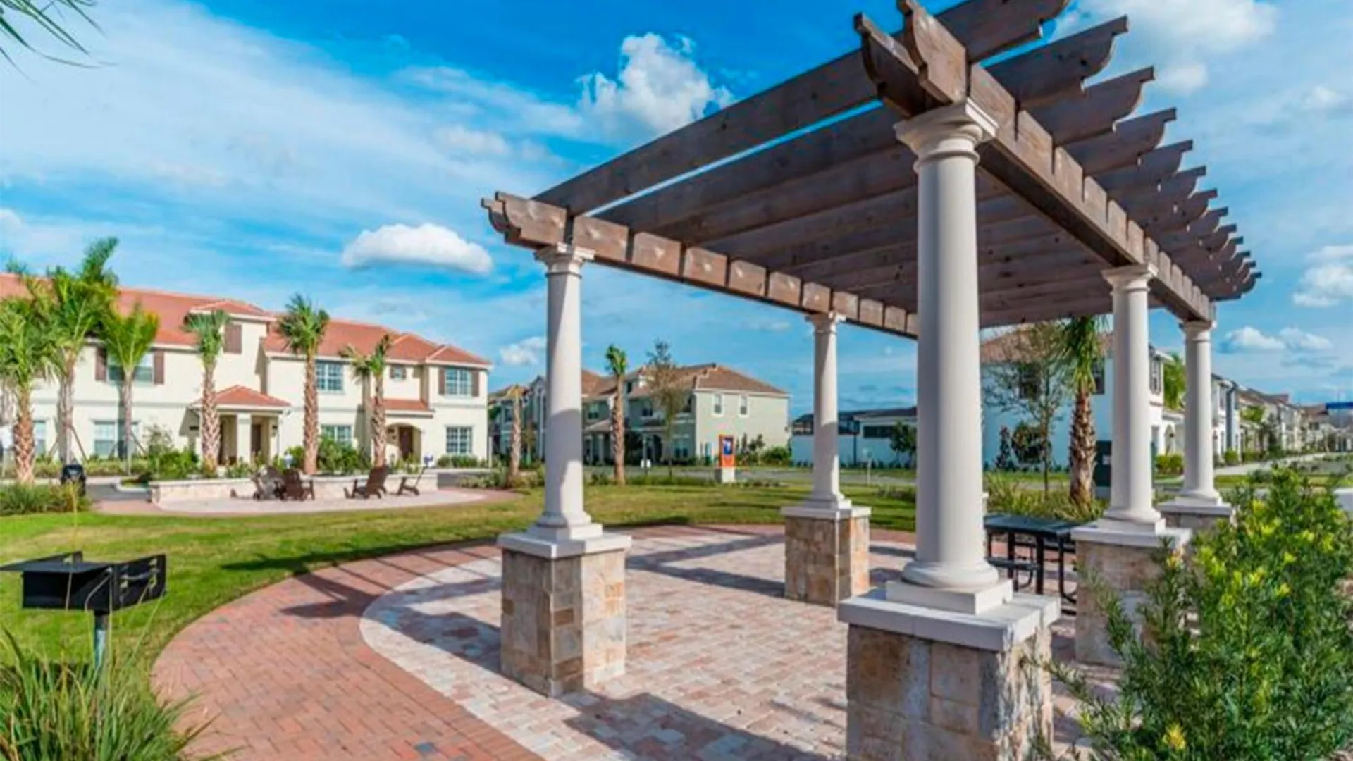 Renewed Luxury Townhouse With Private Pool Kissimmee