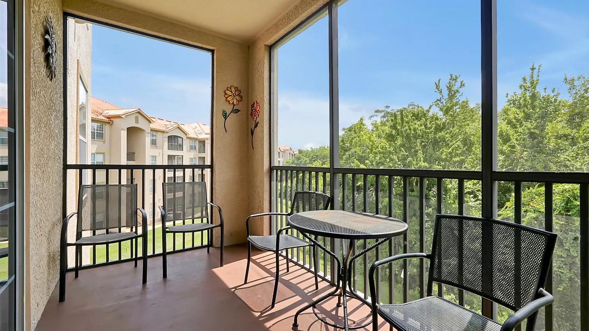 Awesome Mediterranean Resort! 15 Minutes To Apartment