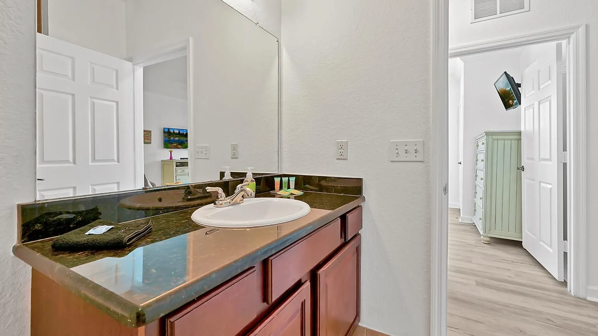 Awesome Mediterranean Resort! 15 Minutes To Apartment *