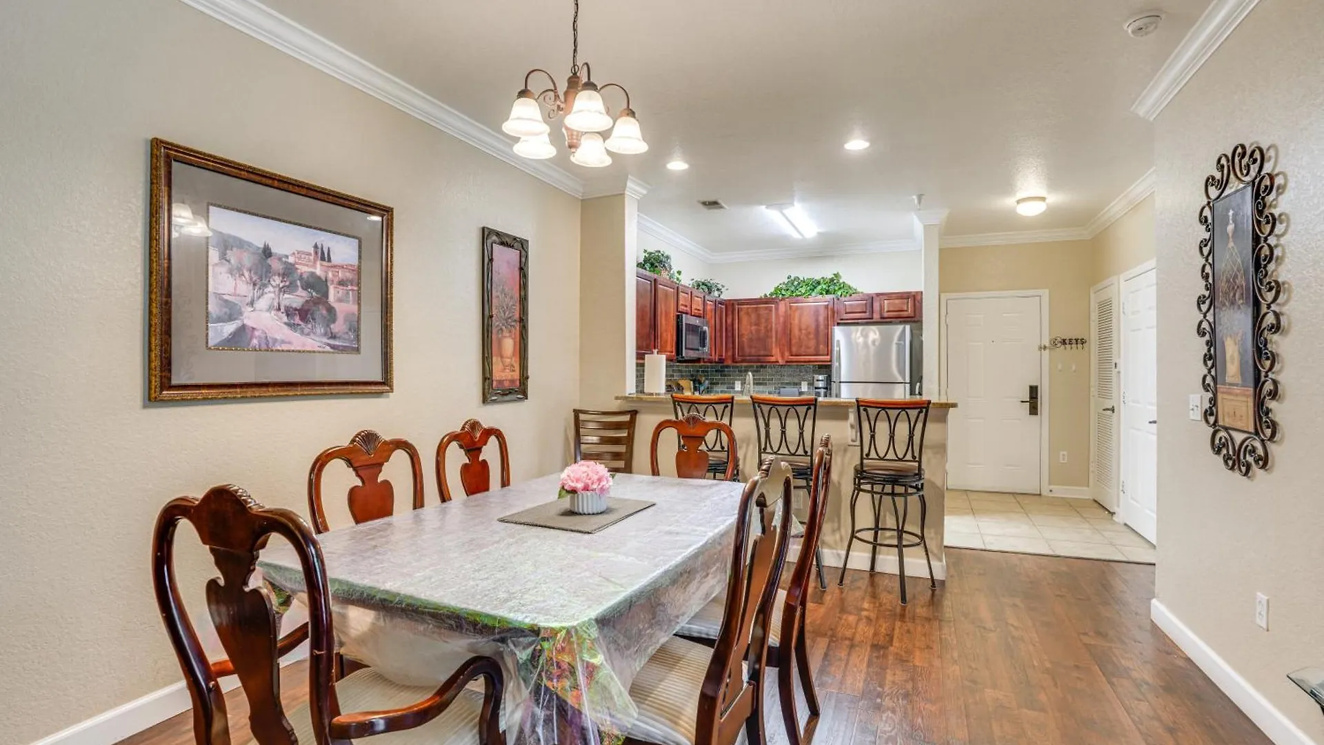 Tuscana With Access, 10 Mi To *