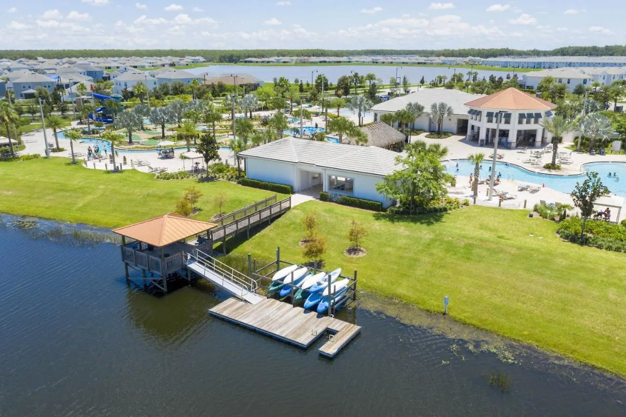 5br Townhouse Near Pool *