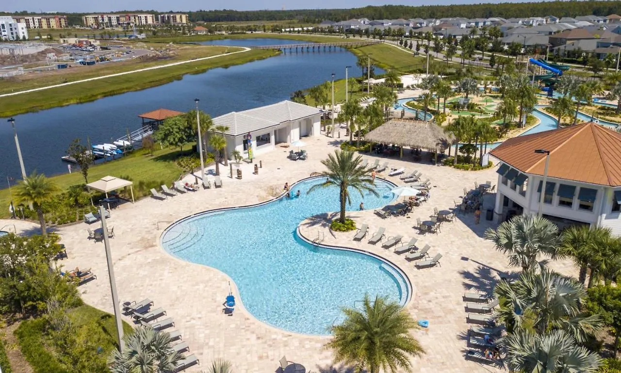 Holiday home 5br Townhouse Near Pool *