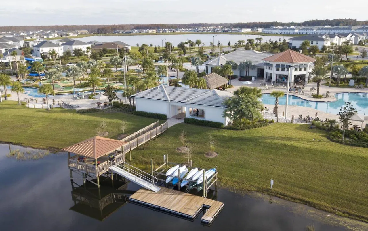 5br Townhouse Near Pool Holiday home