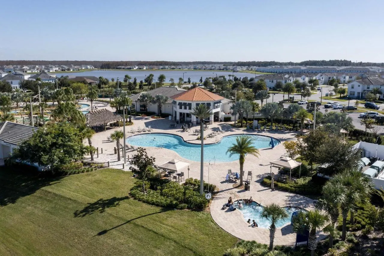Holiday home 5br Townhouse Near Pool *