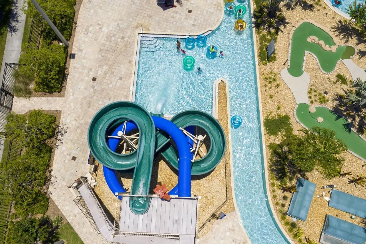 Holiday home 5br Townhouse Near Pool