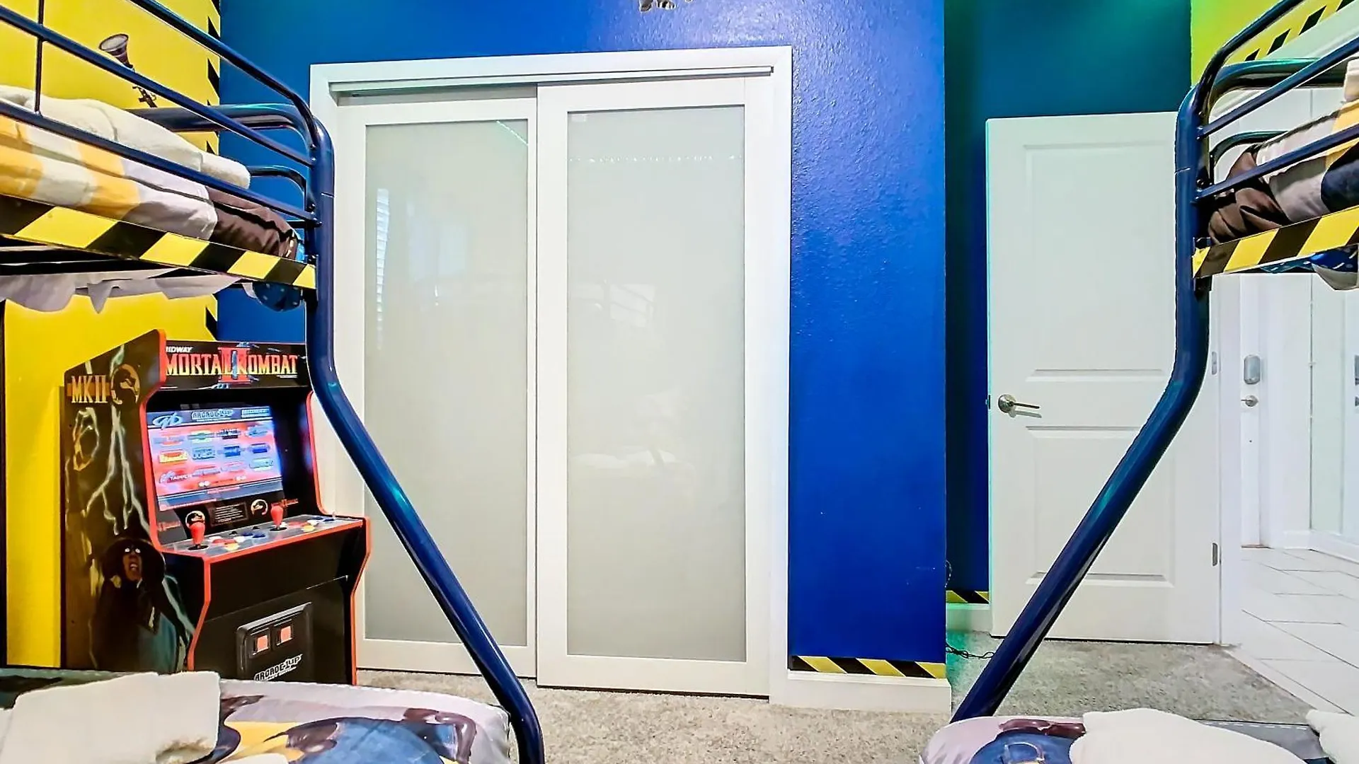5br Townhouse Near Pool Holiday home