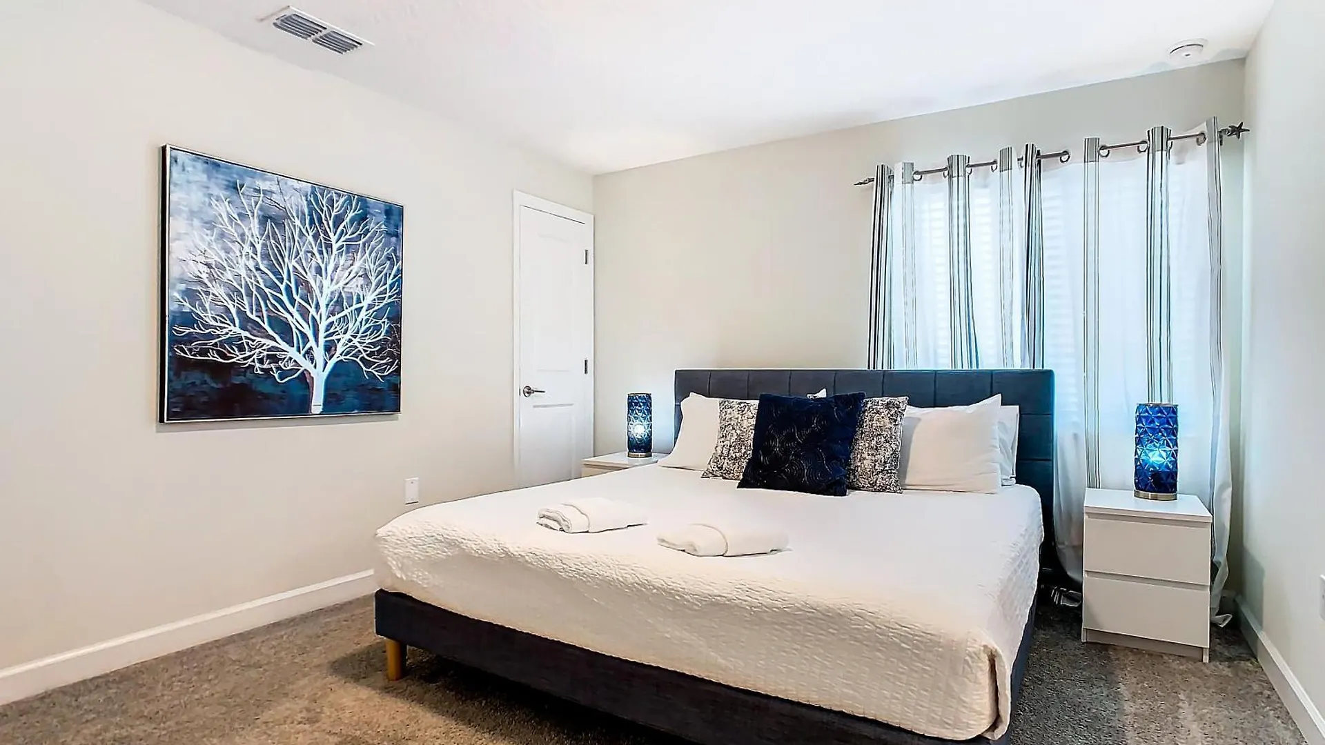 Holiday home 5br Townhouse Near Pool *