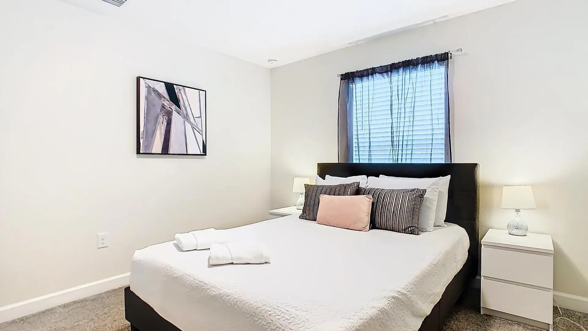 5br Townhouse Near Pool *