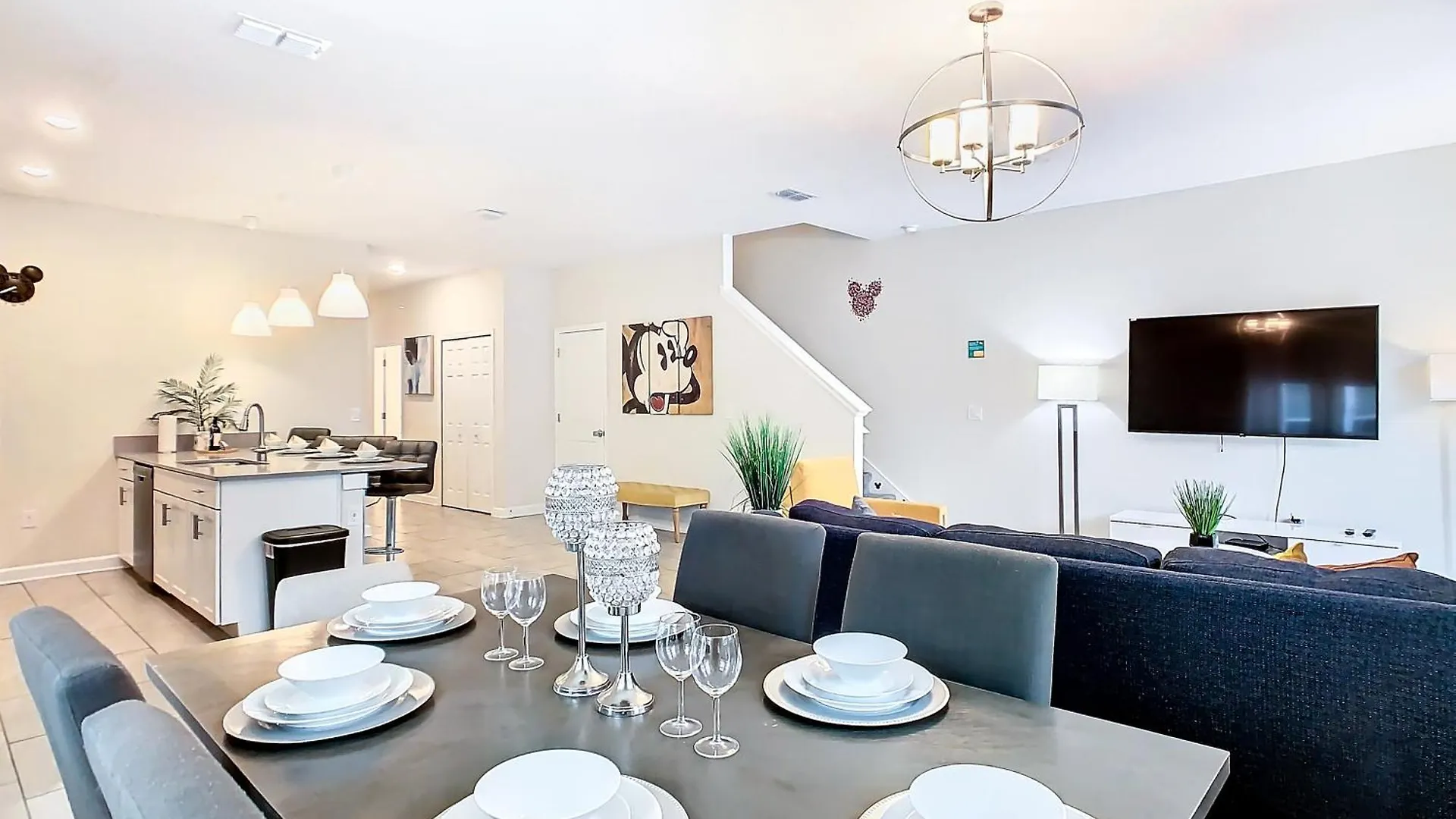 5br Townhouse Near Pool *