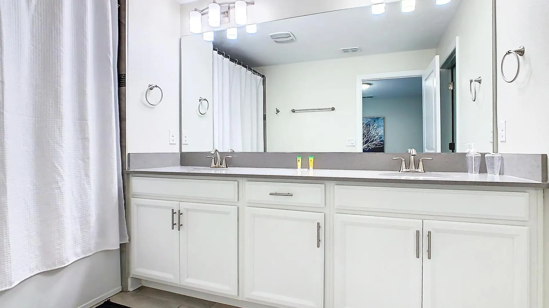 5br Townhouse Near Pool Holiday home