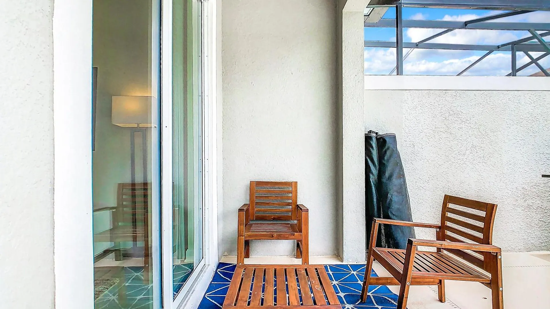 Holiday home 5br Townhouse Near Pool