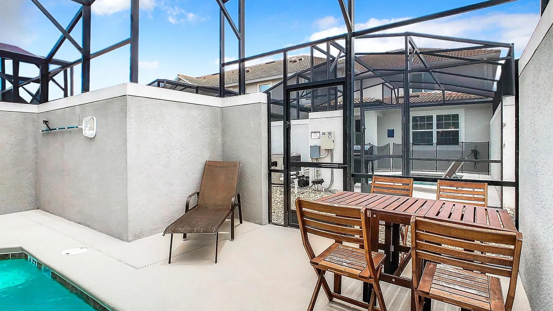 Holiday home 5br Townhouse Near Pool *