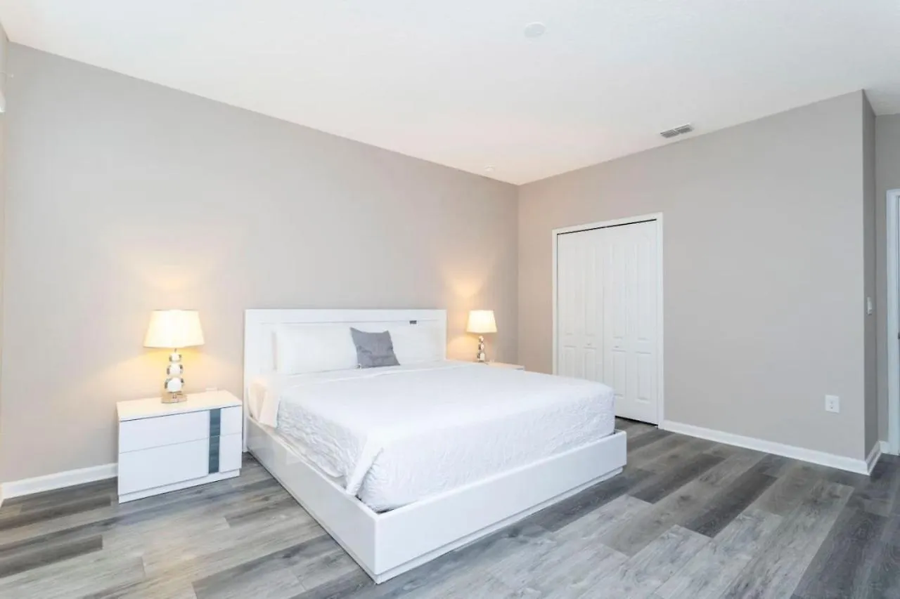 Renovated House In Near Kissimmee
