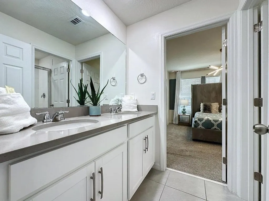 Willa Luxury 6 Bed With Pool In Solara