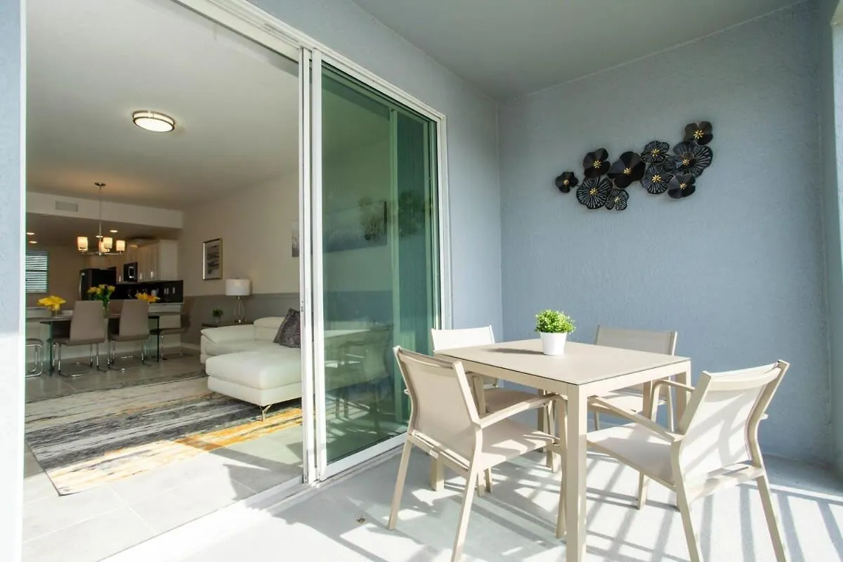 Nyaraló Luxurious 2 Bd Close To @ Storey 204p