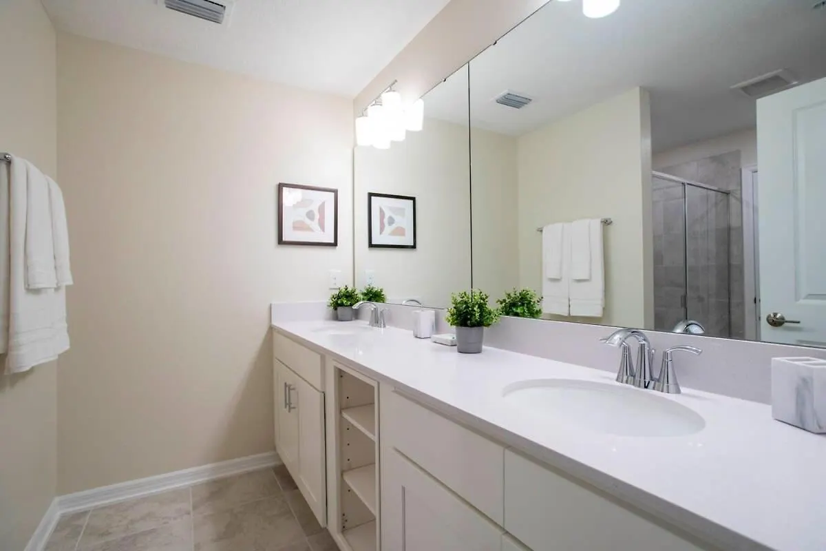 Luxurious 2 Bd Close To @ Storey 204p Kissimmee