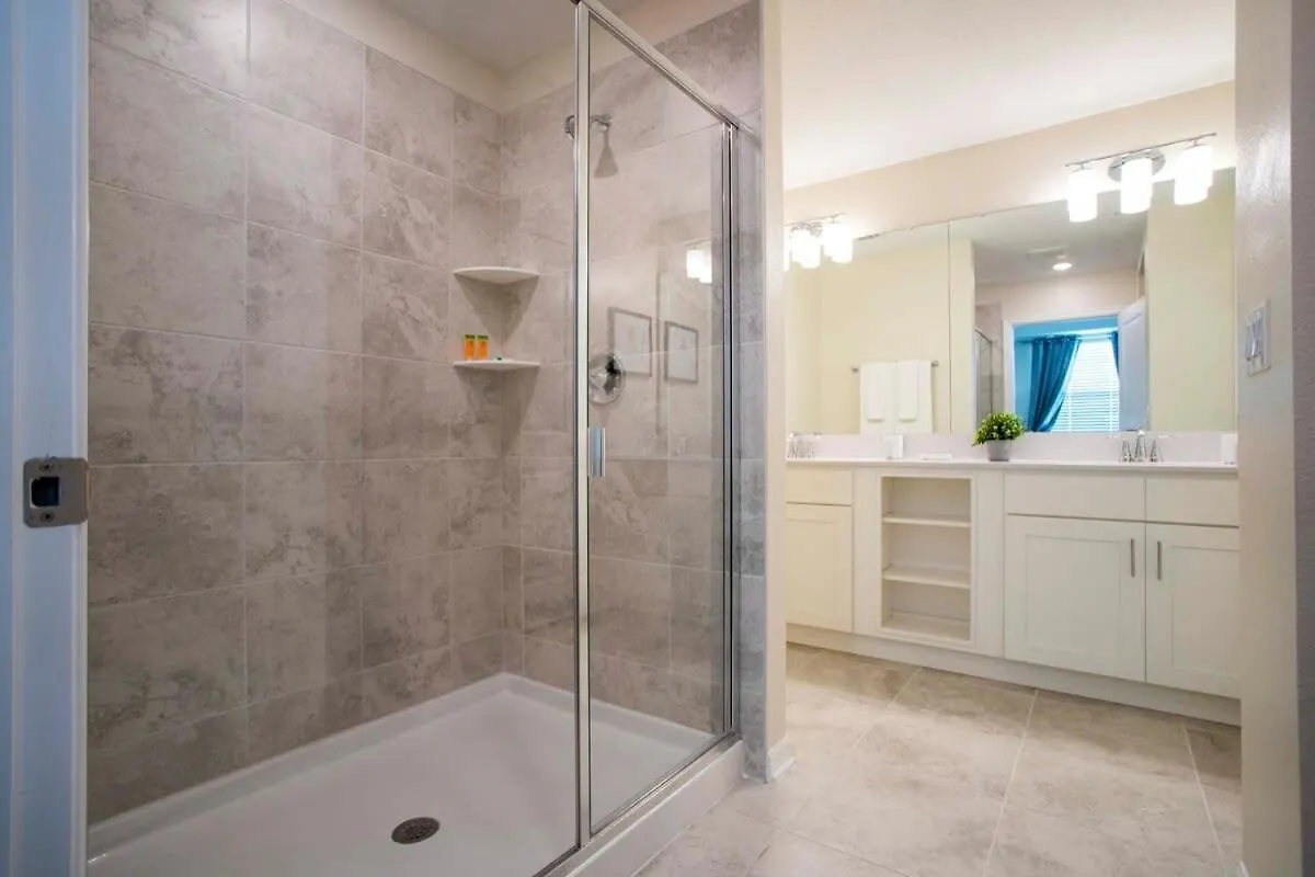 Nyaraló Luxurious 2 Bd Close To @ Storey 204p