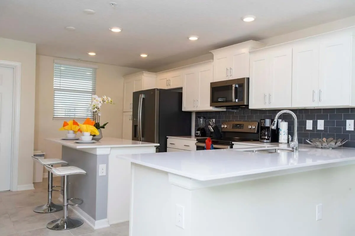 Nyaraló Luxurious 2 Bd Close To @ Storey 204p *