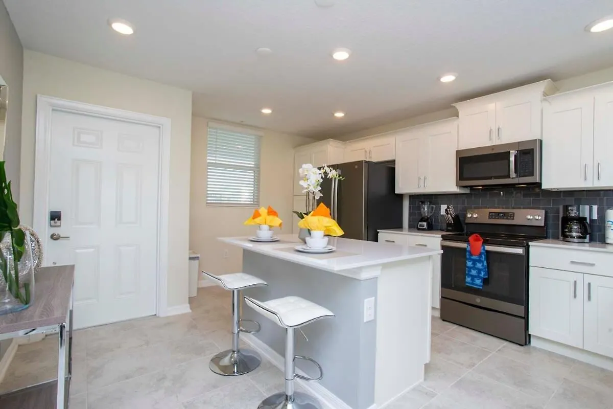 Luxurious 2 Bd Close To @ Storey 204p Nyaraló Kissimmee