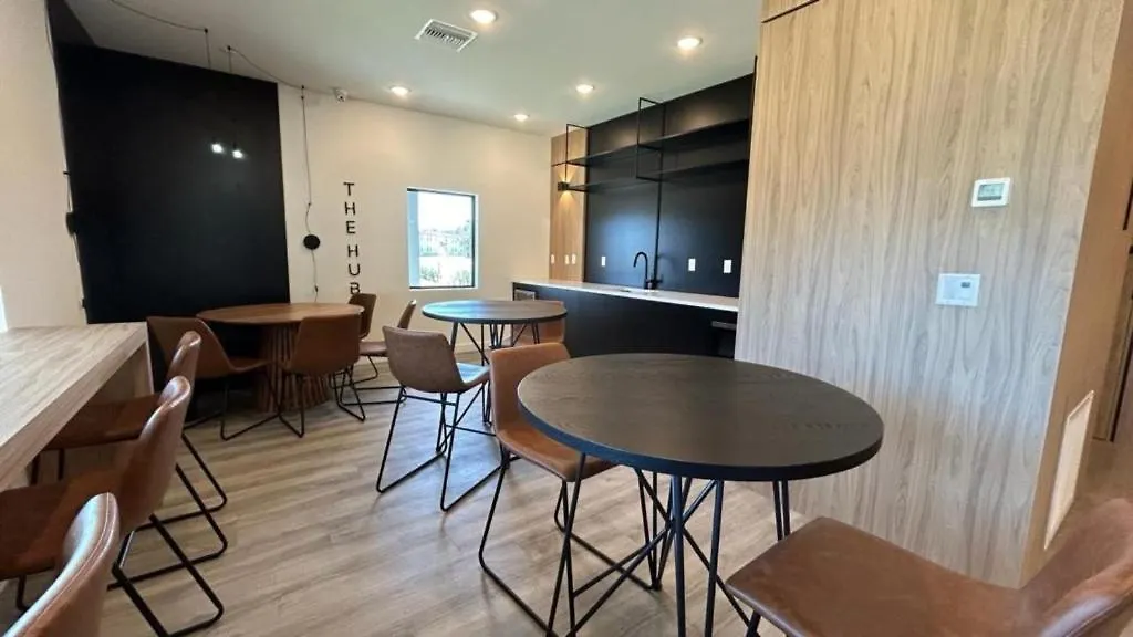 3 Bedrooms- 3 Bathrooms- The Hub 3248 Tt Holiday home *