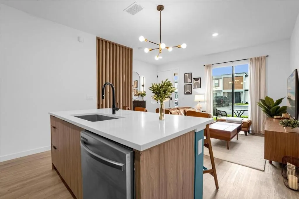 3 Bedrooms- 3 Bathrooms- The Hub 3248 Tt Holiday home