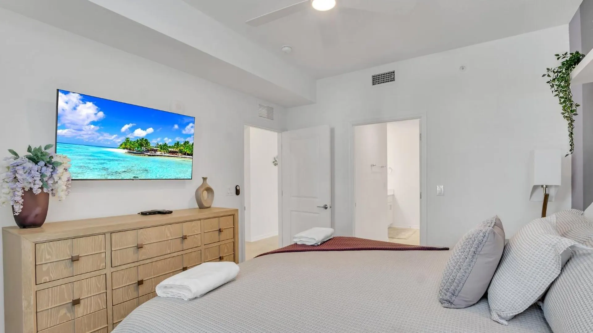 Stylish 2-bed With Amenities/patio Dom wakacyjny