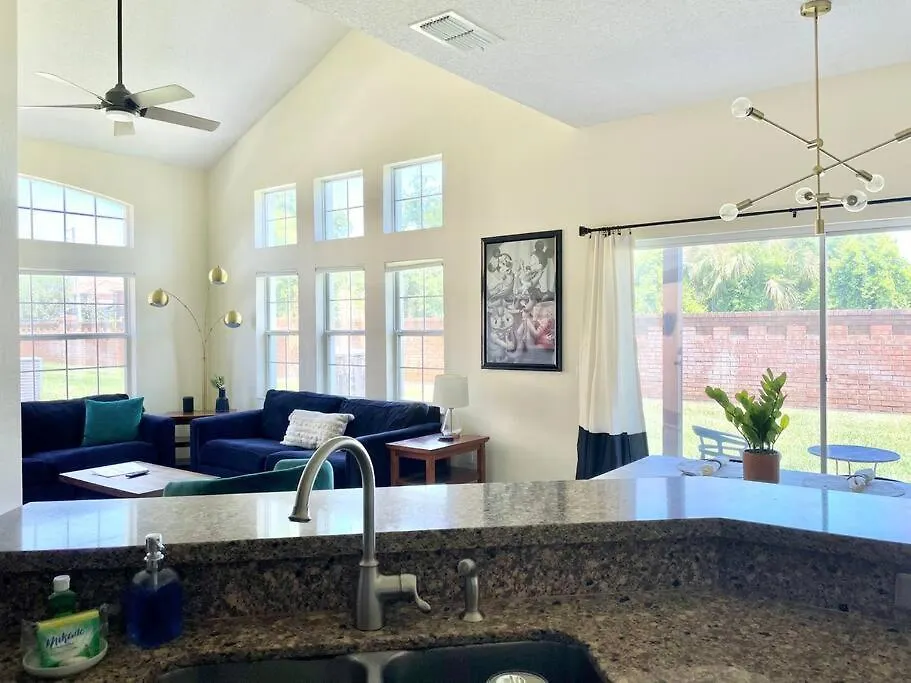 Casa de Férias Townhome 10 Miles From Disney!