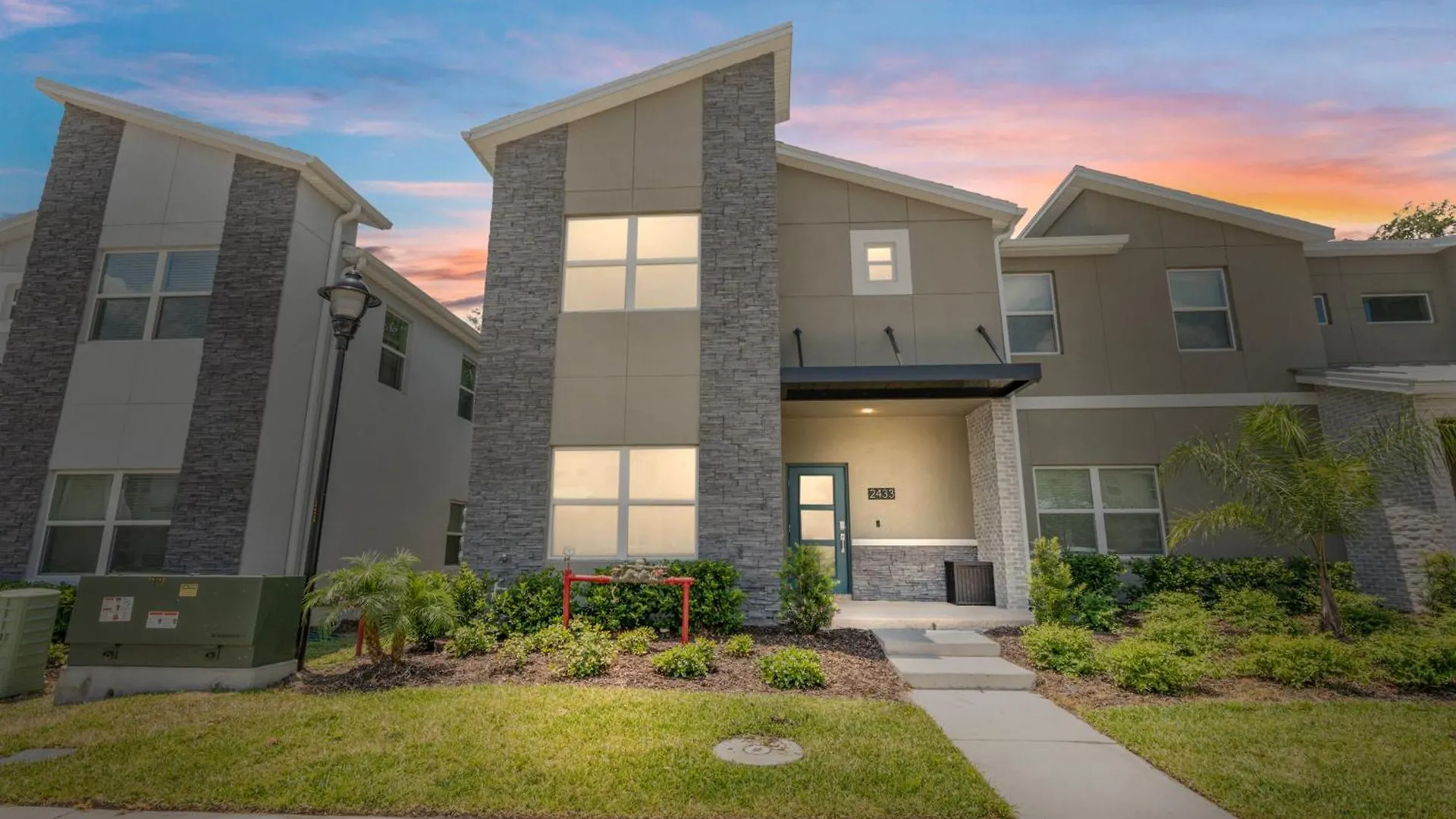 Holiday home New At Storey Lake5 Bedrooms And 4 Bathrooms *