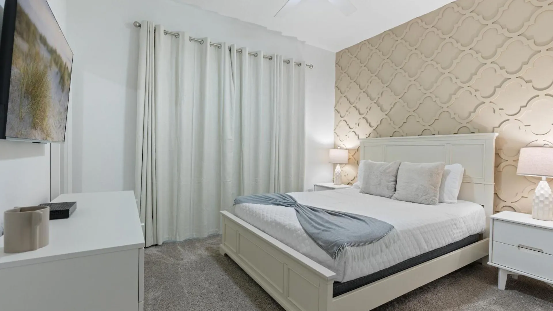 New At Storey Lake5 Bedrooms And 4 Bathrooms *