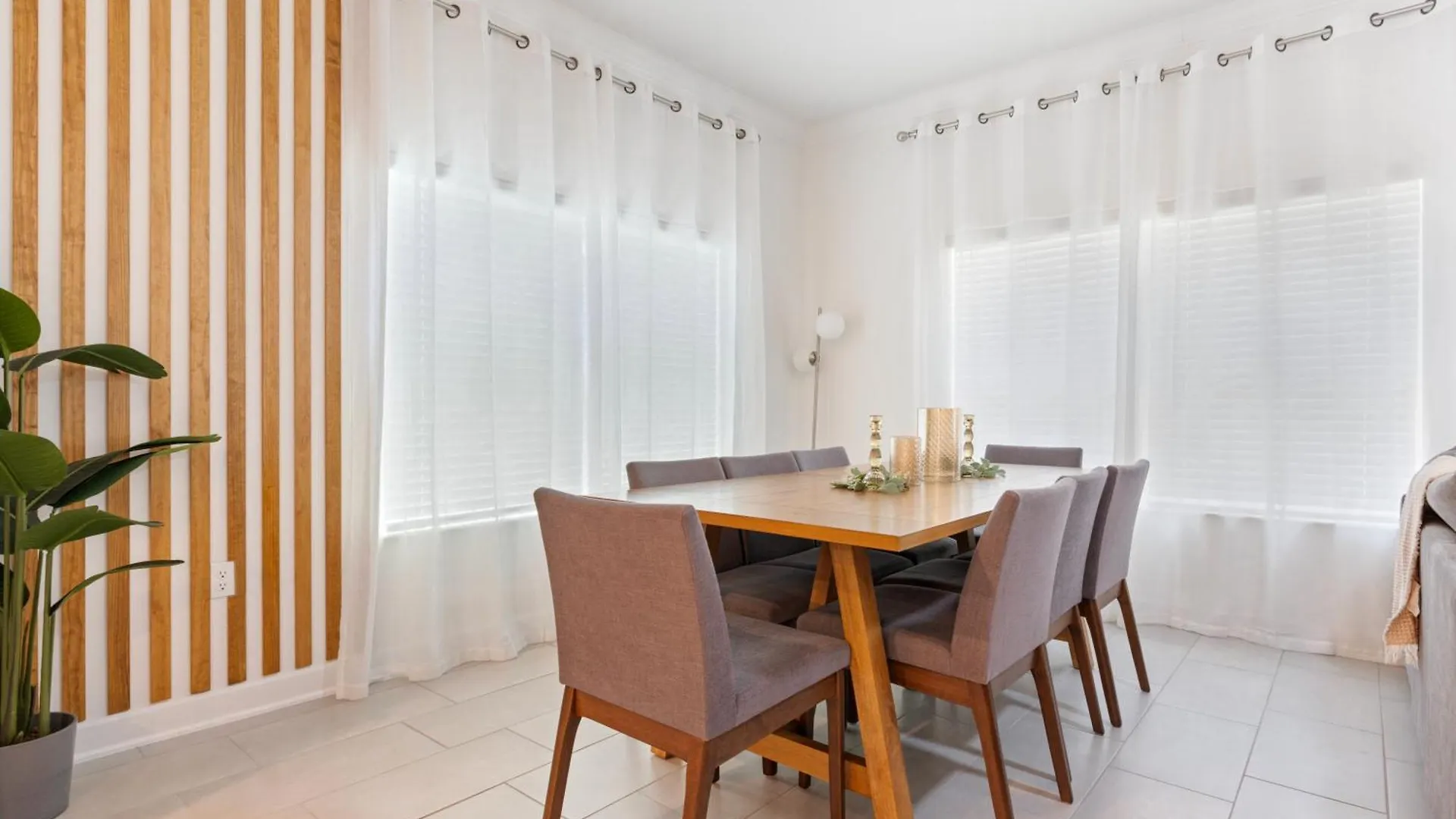 Holiday home New At Storey Lake5 Bedrooms And 4 Bathrooms