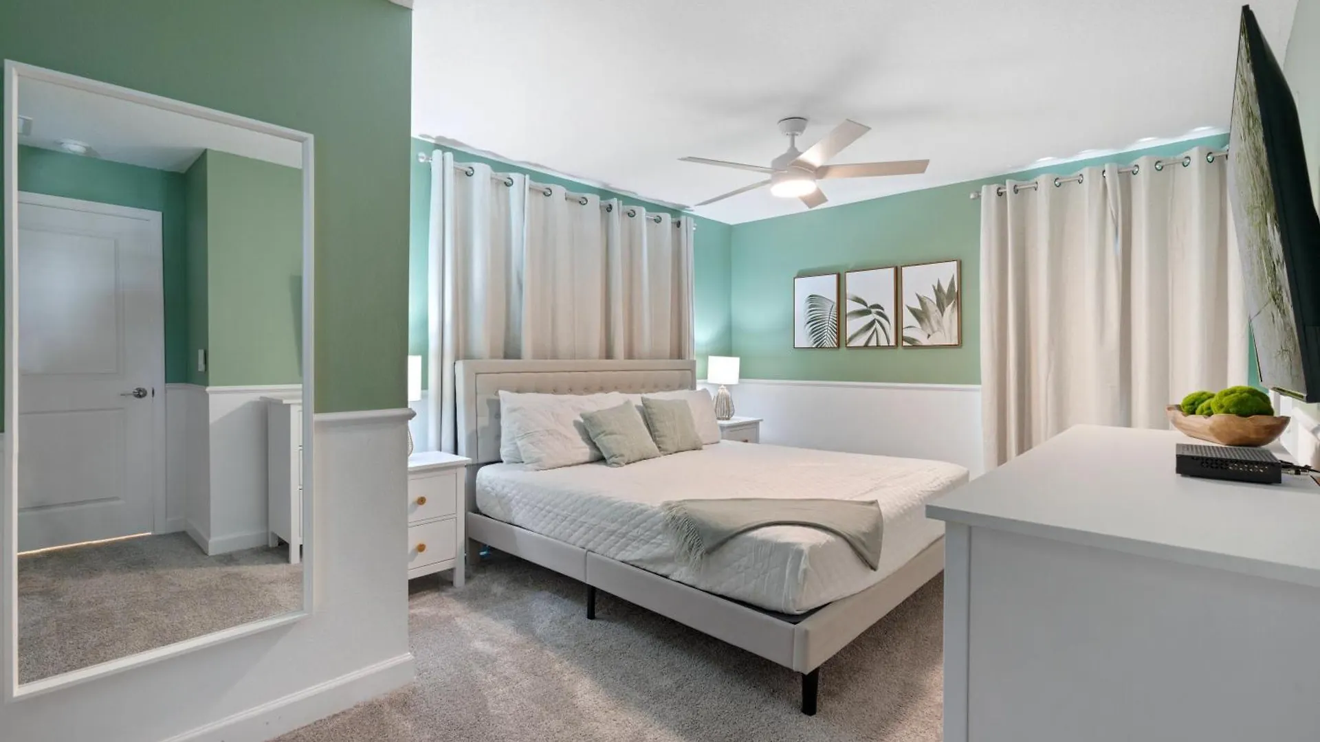 Holiday home New At Storey Lake5 Bedrooms And 4 Bathrooms