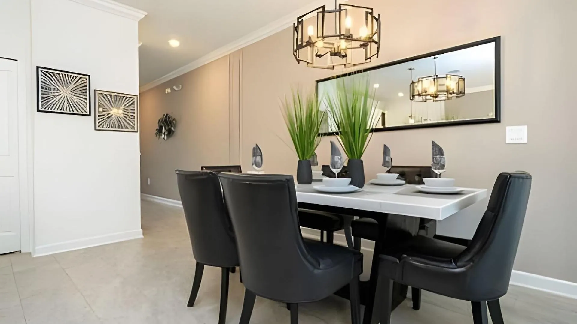 Smile - 4bd/3ba Storey Luxury Themed