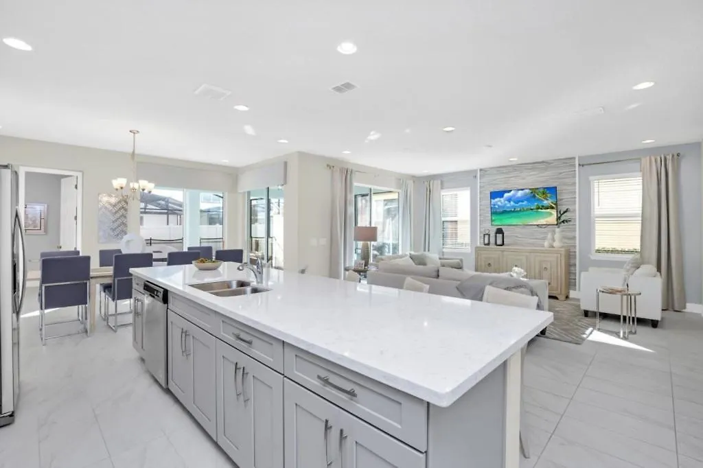 Florida Garden Luxury With Private Pool & Villa *