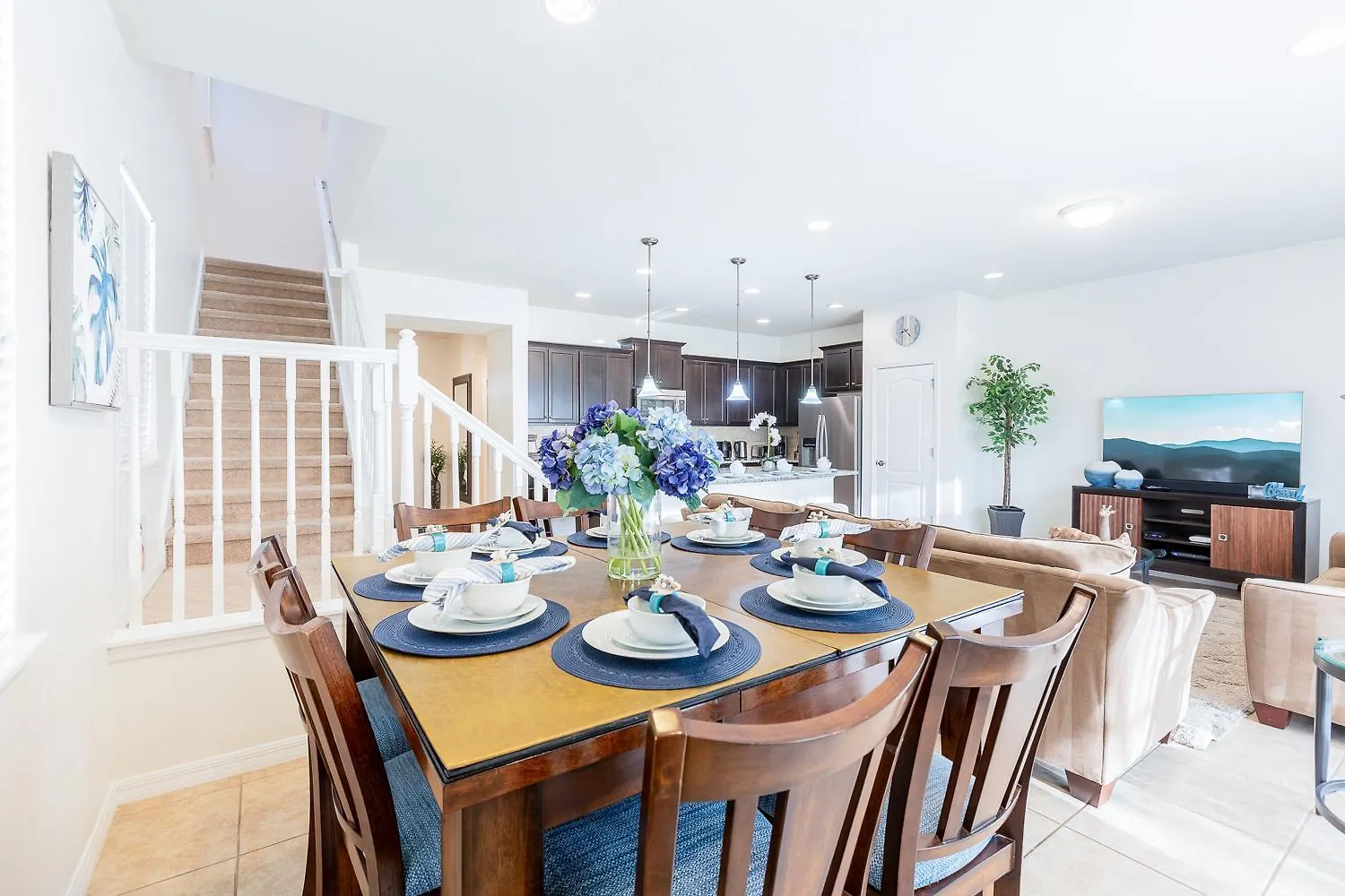 Cozy 5 Bed, Wonderful Clubhouse, Close To *
