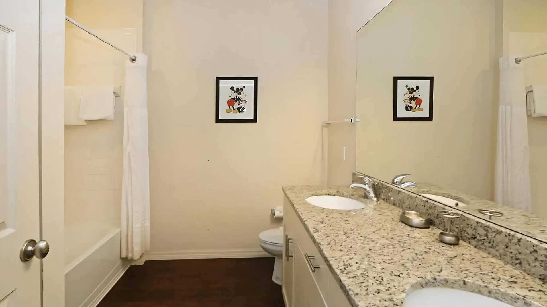 8990 Cozy 3bd/2ba Near W/ Clubhouse Kissimmee