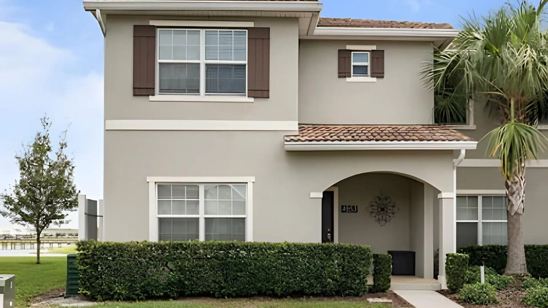 Holiday home Spacious 5br W/ Private Pool, Near