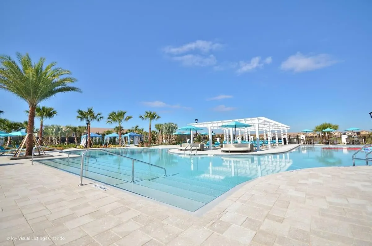 Newly Completed Avatar 6 Bedroom Getaway Holiday home Kissimmee
