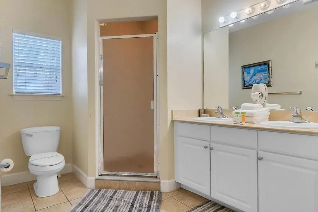 Luxurious 4bd/3ba Near W/ Clubhouse Kissimmee